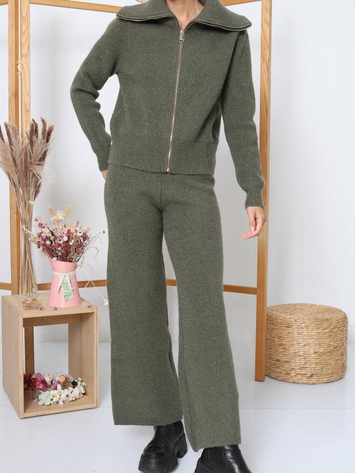 DIX-ONZE - Wholesale Top & Pant Set (NOT Loungewear) - Women's - Zipped Knit Set – Wide Collar Jacket & Straight Pants12