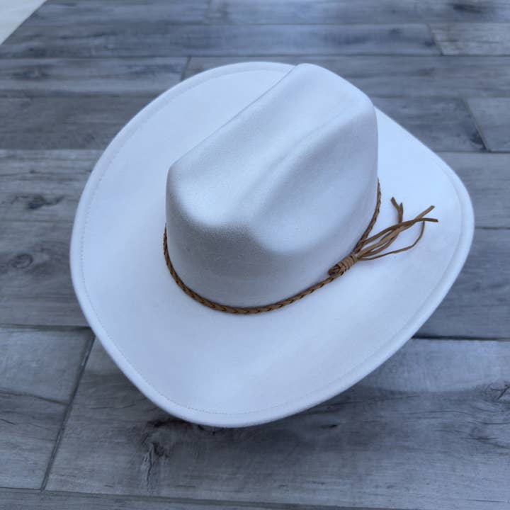 Queens INC - Wholesale Cowboy Hat - Women's - π€ Vegan Suede Cattleman Cowboy Hat W/ Suede Hat Band 23