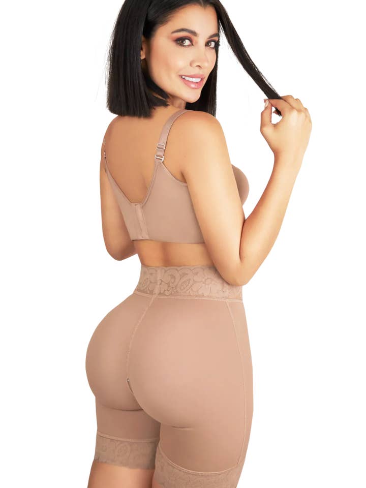 Jackie London JL4520 Shorts zur Verbesserung der Gesäßmuskulatur mit Haken für den Großhandel von Lingerie Mart