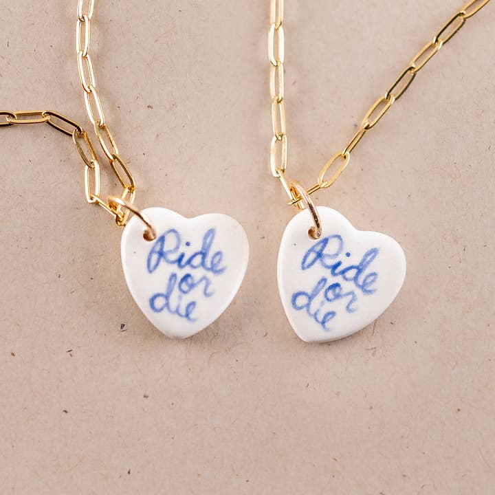 Colgante de Cerámica "Ride or Die" para venta al por mayor de Love Violet, xo