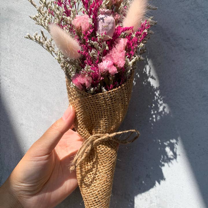Wildflower Co. - Wholesale Dried/Pressed Flowers - Vibrant Dried Flowers Burlap Bouquet