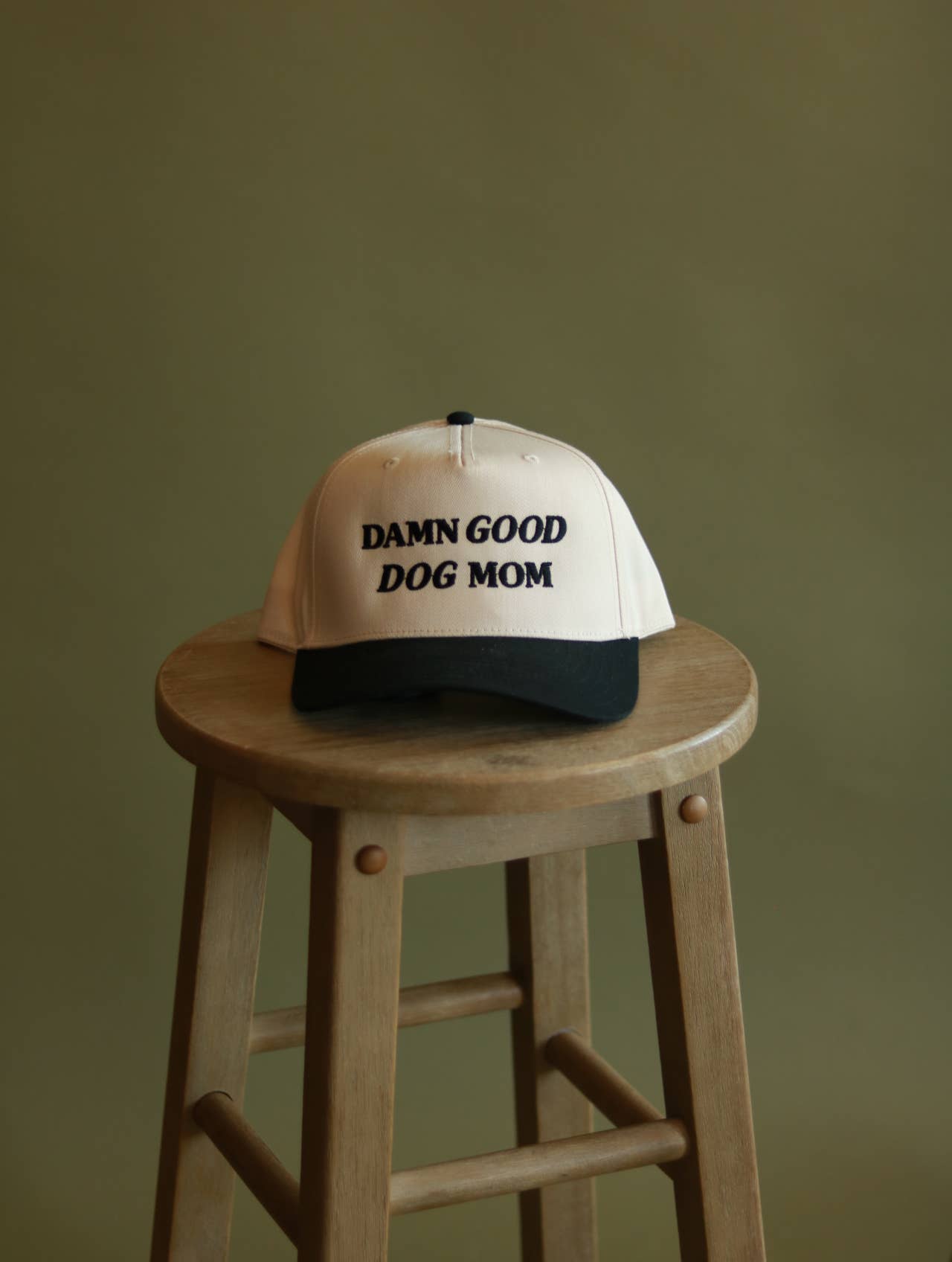 Electric label - Wholesale Baseball Cap - Women's - Damn Good Dog Mom hat7