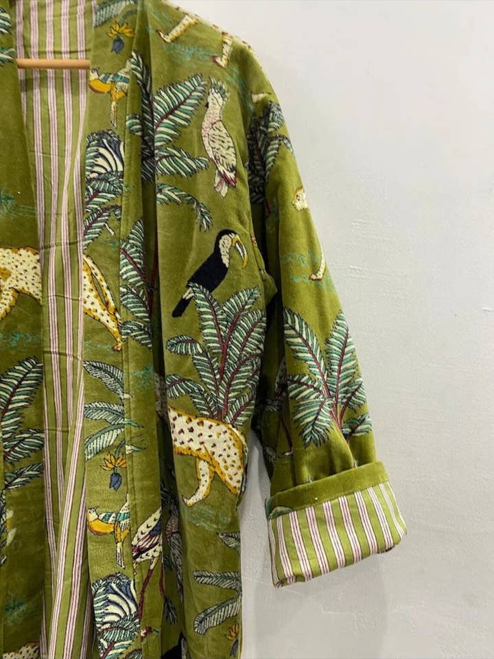 GYPSY STUDIO – wholesale Robe – Women's – Green Jungle Print Velvet Kimono Robes, Morning Tea Velvet