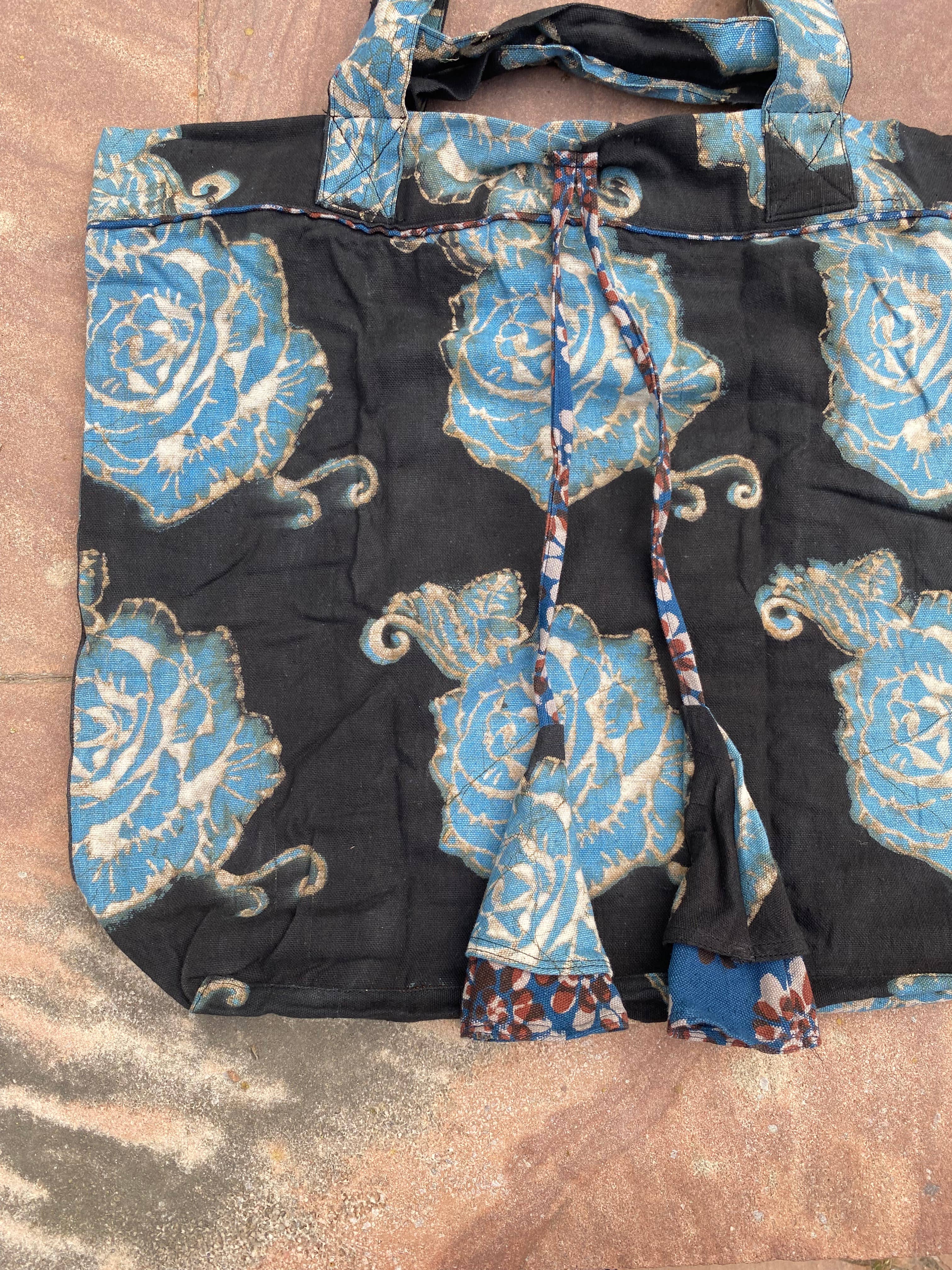 Ichcha - Wholesale Grocery/Shopping Bag - Black Large Organic Cotton Blockprinted Bag - Roses7