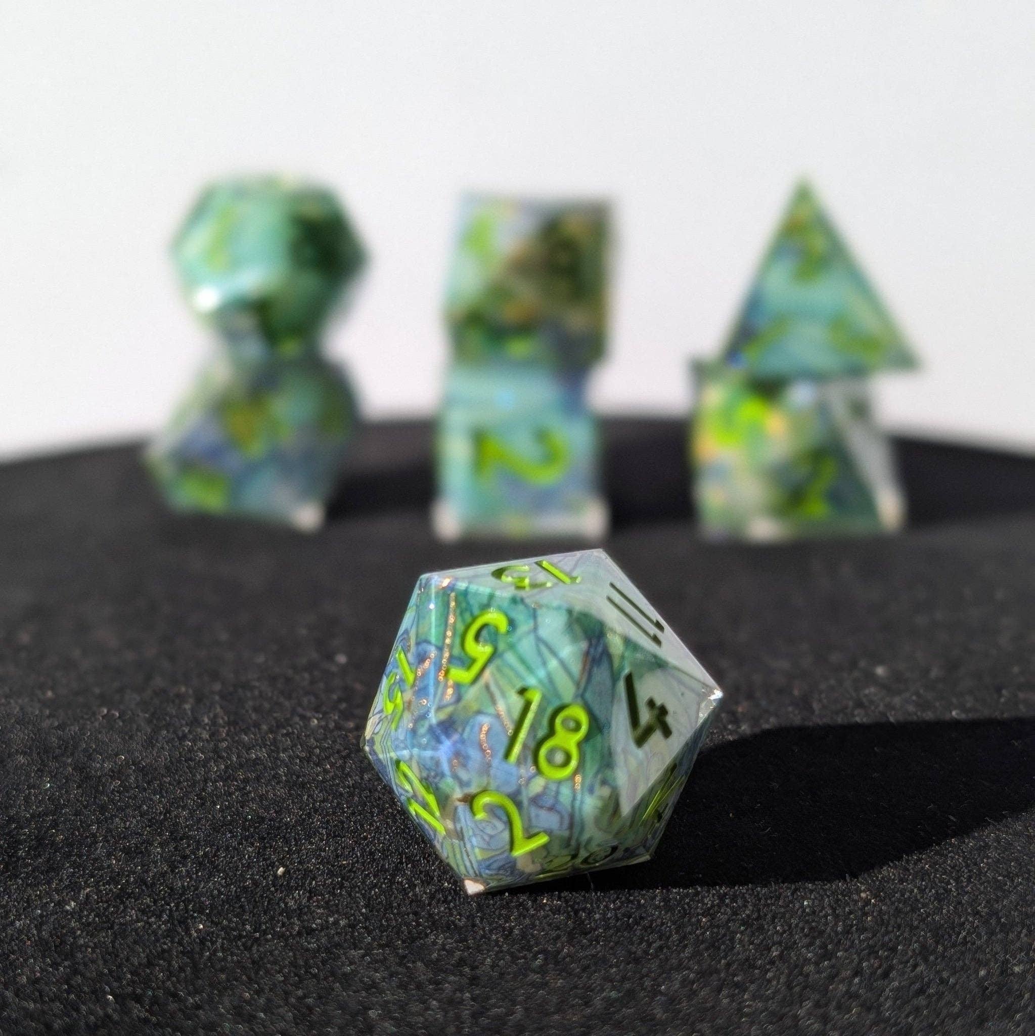 EBONWOOD - Wholesale Dice - Jungle Jumble - 7 Piece Luxury D&D Dice Set
