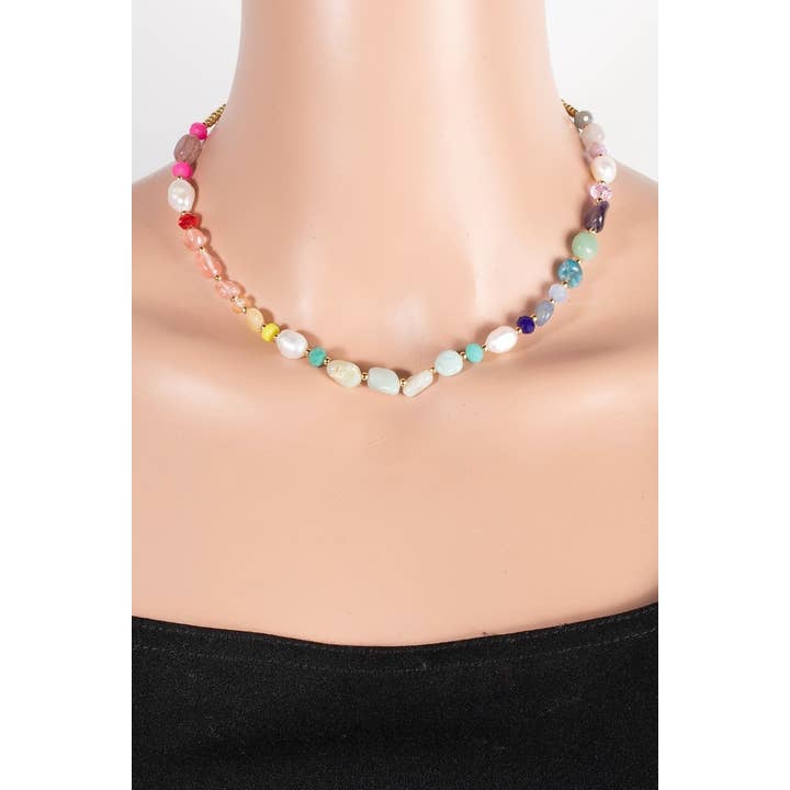 The Looks by Fame Accessories - Wholesale Pendant/Charm Necklace - Pearl And Glass Beaded Necklace