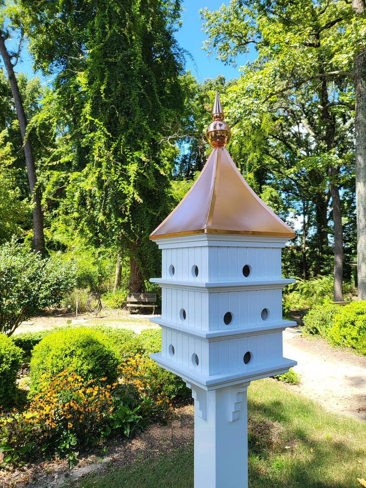 X-Large Purple Martin, 12 compartiments de nidification, 18 trous, toit en cuivre pour la vente par Better Crafter