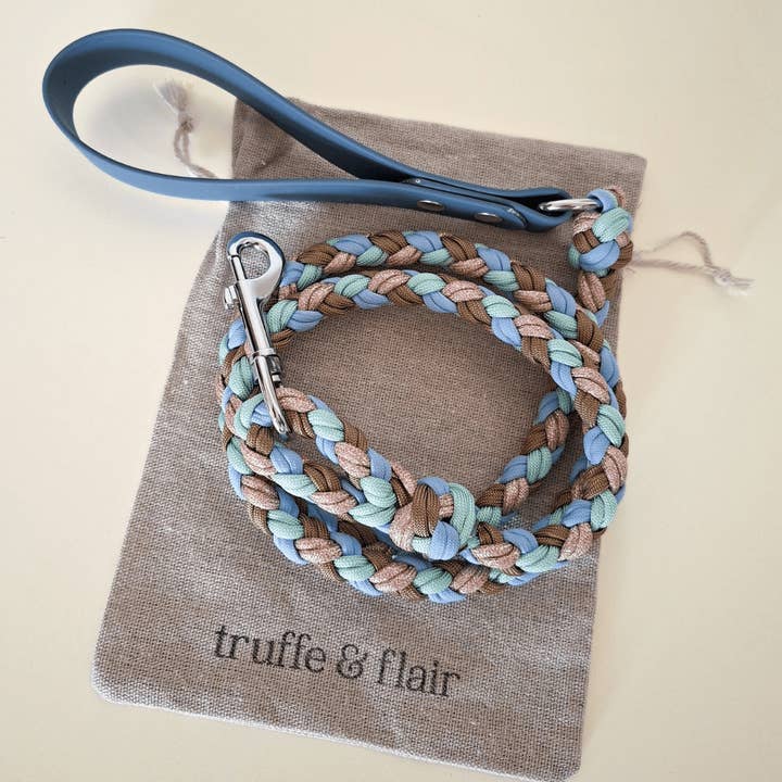 Truffe & Flair - Vente Laisse – chien - Laisse pour chien tressée - Biothane/Paracorde - Bleu ciel4