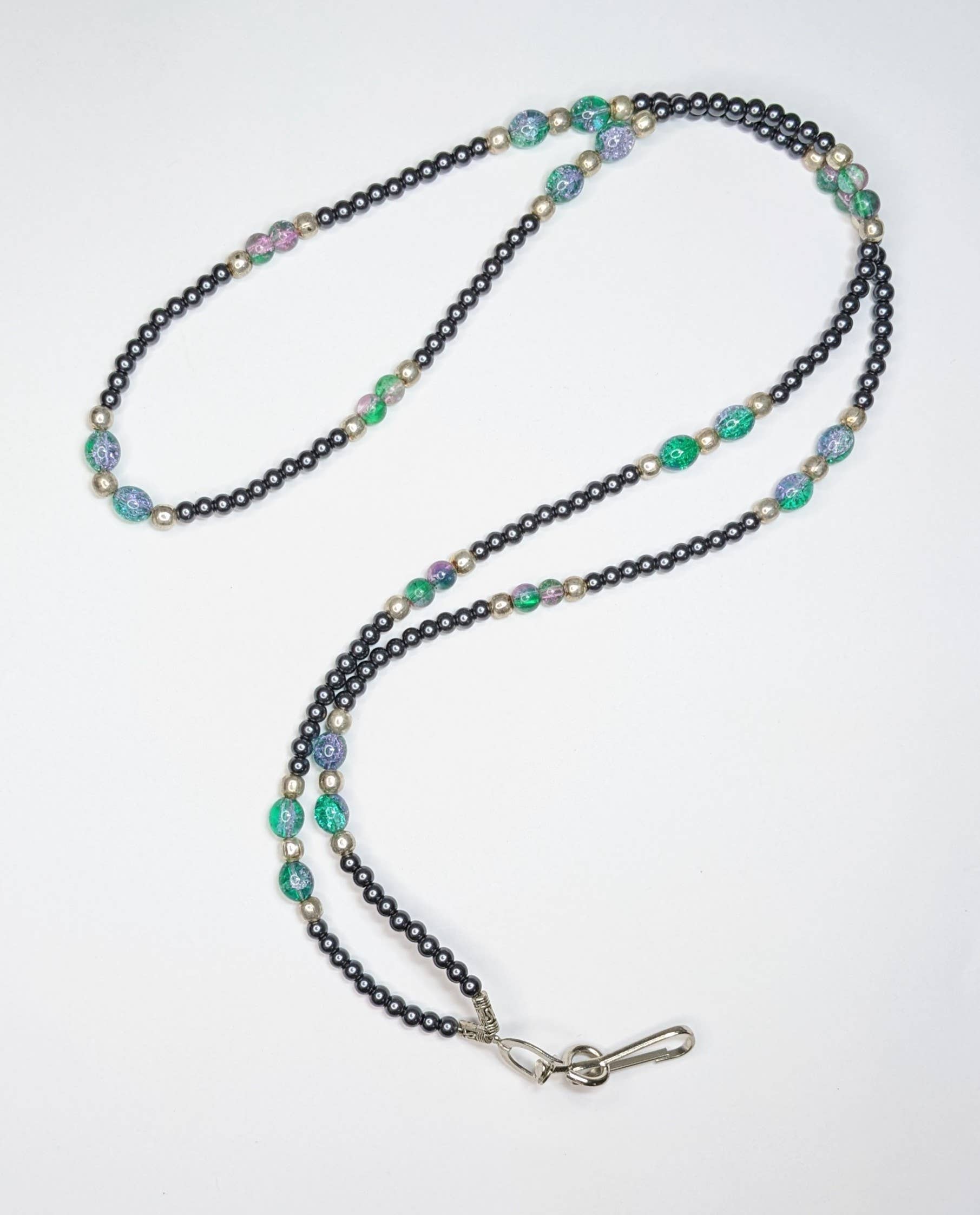 Fiona Accessories – Großhandel Schlüsselband – Damen – Perlenbesetzter Ausweishalter für Schlüssel, Ausweis3