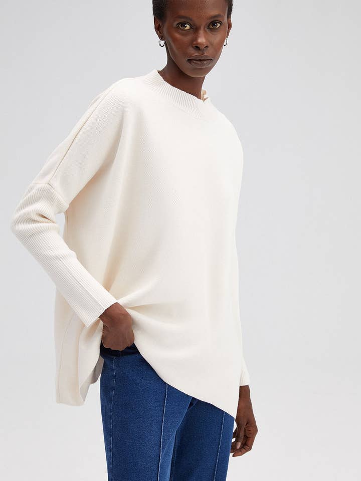 ÜBERGROßER STRICKTUNIKA für den Großhandel von Touché Privé EU