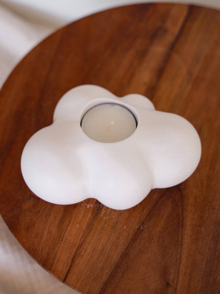 Cloud tealight holder for wholesale by Niki Candle