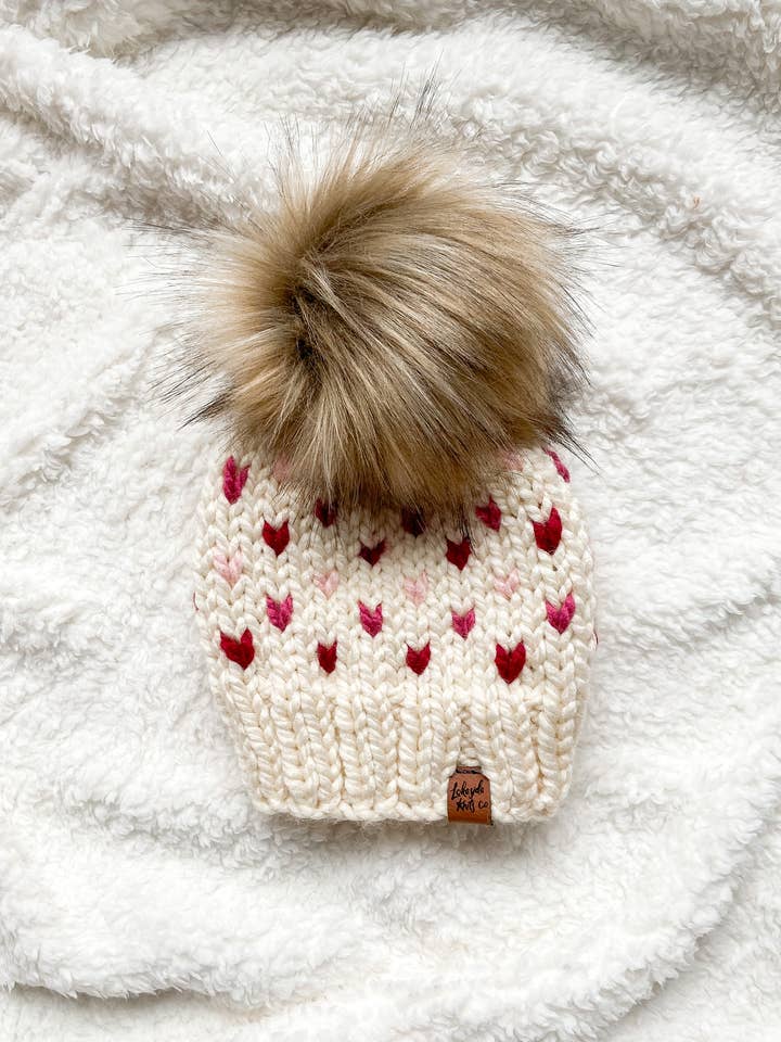 Chapeau pour bébé de la Saint-Valentin pour la vente par Lakeside Knits co