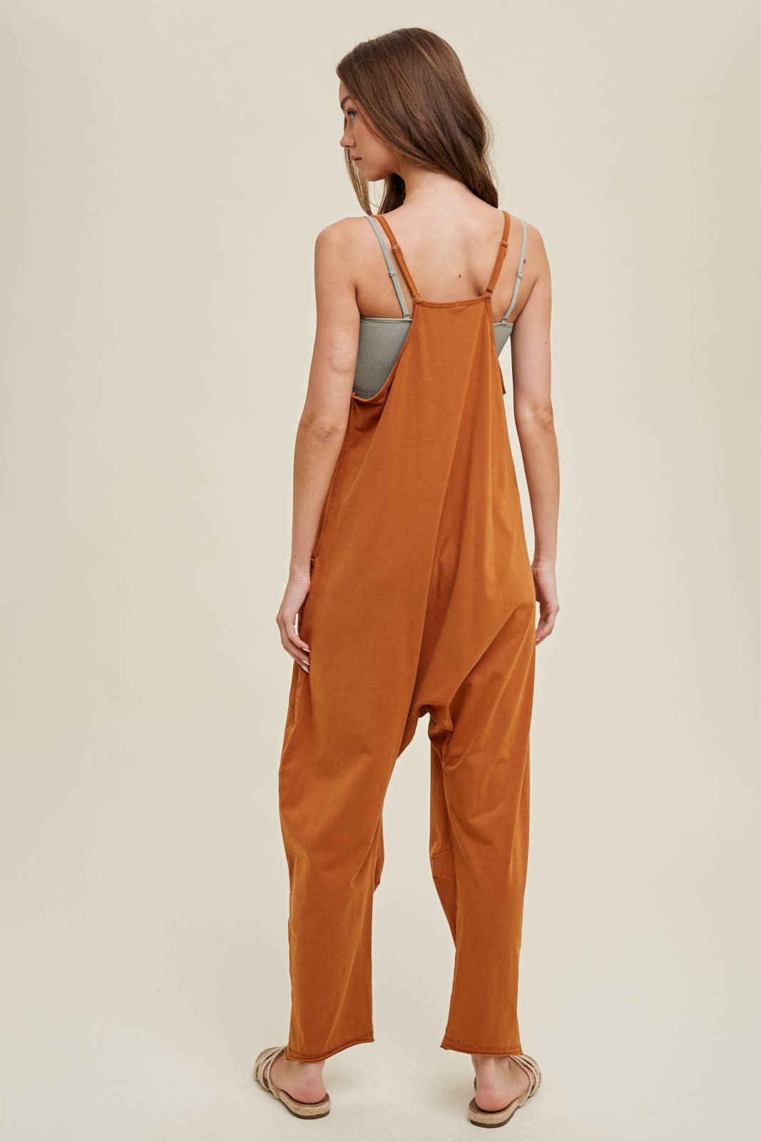 Wishlist Apparel – Engroshandel Jumpsuit - Dame – BEKLÆDNINGSGENSTAND VASKET OVERSIZE STRIKKET JUMPSUIT/WL24-85006
