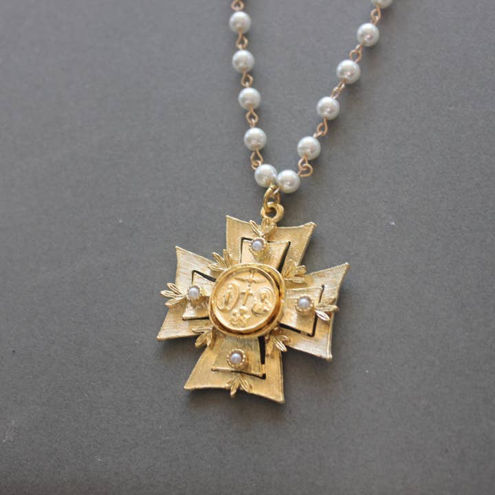 Weisinger Designs - Wholesale Pendant/Charm Necklace - Maltese Cross Pendant Necklace with Pearl Bead Chain