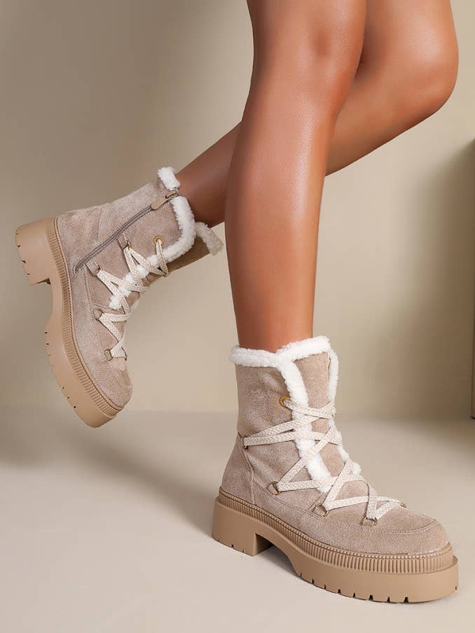 Joia Paris - Wholesale Booties - Women's - Fur-lined wedge lace-up ankle boots WZ-81