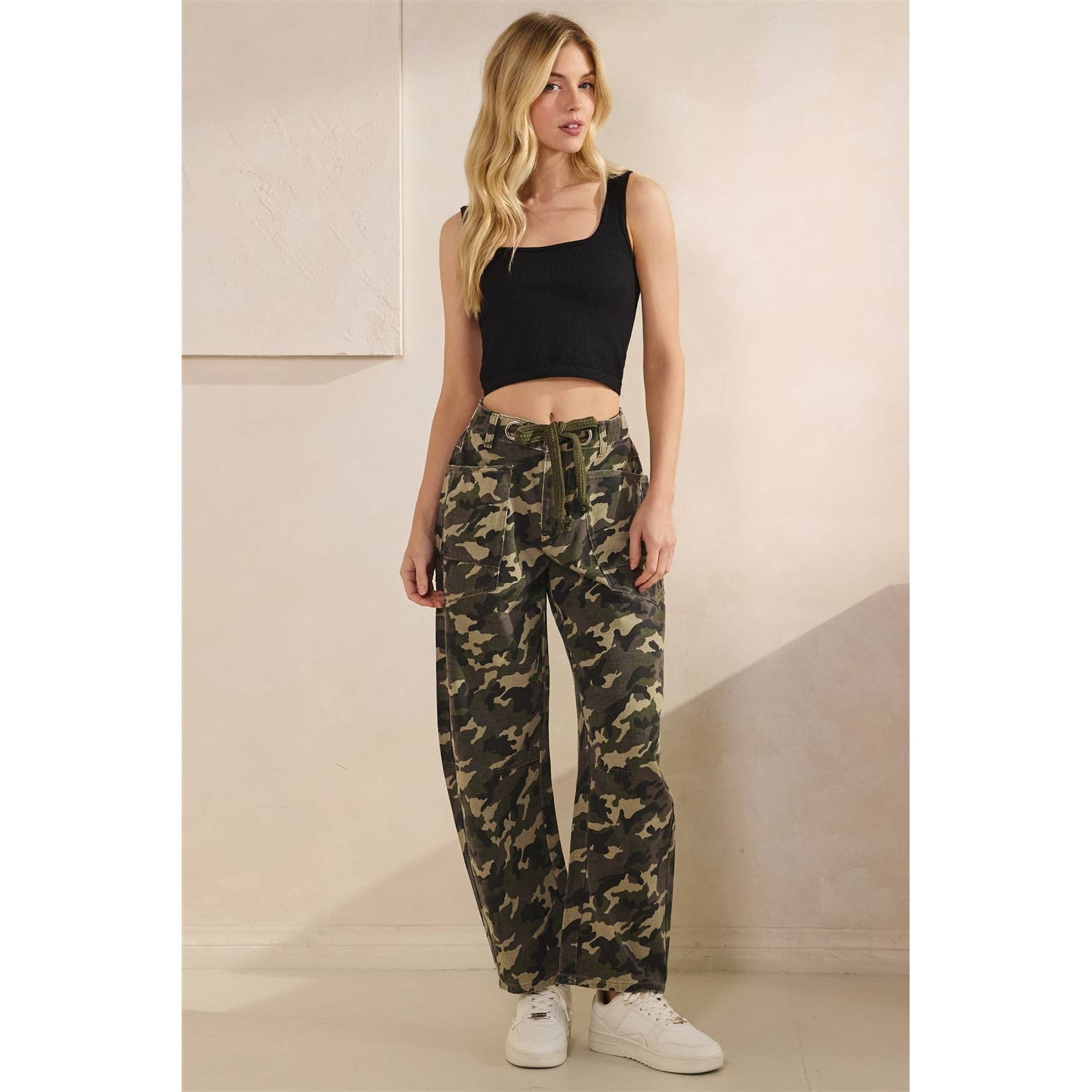 Veveret - Wholesale Pants - Women's - Printed Horseshoe Jeans with Belt Detail6