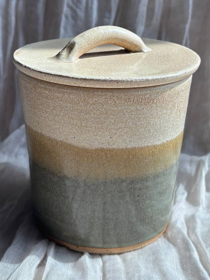 Beurrier en bambou pour la vente par Charlotte Manser Ceramics