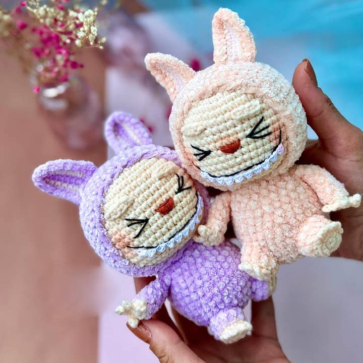 TOMOPOD LLC - Wholesale Christmas decoration - Cute Bunny Crochet, Handmade Smiling Monster Bunny Decor1