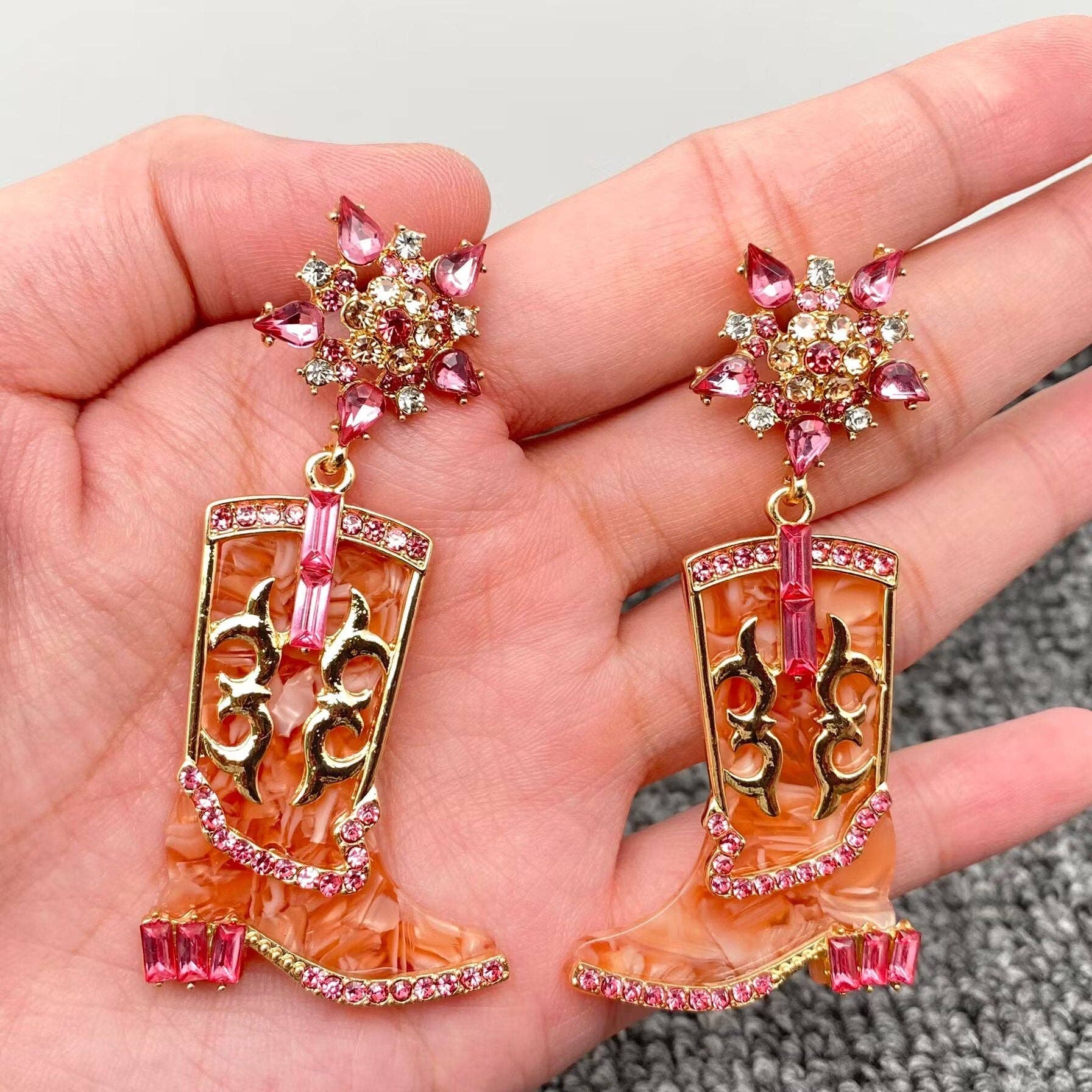 Mio Queena - Vendita all'ingrosso Orecchini pendenti - Orecchini a bottone a stivale western con strass incastonati5