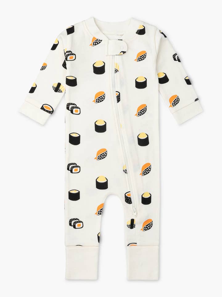 Pyjama une pièce pour bébé_Rouleaux de sushi pour la vente par Monica + Andy