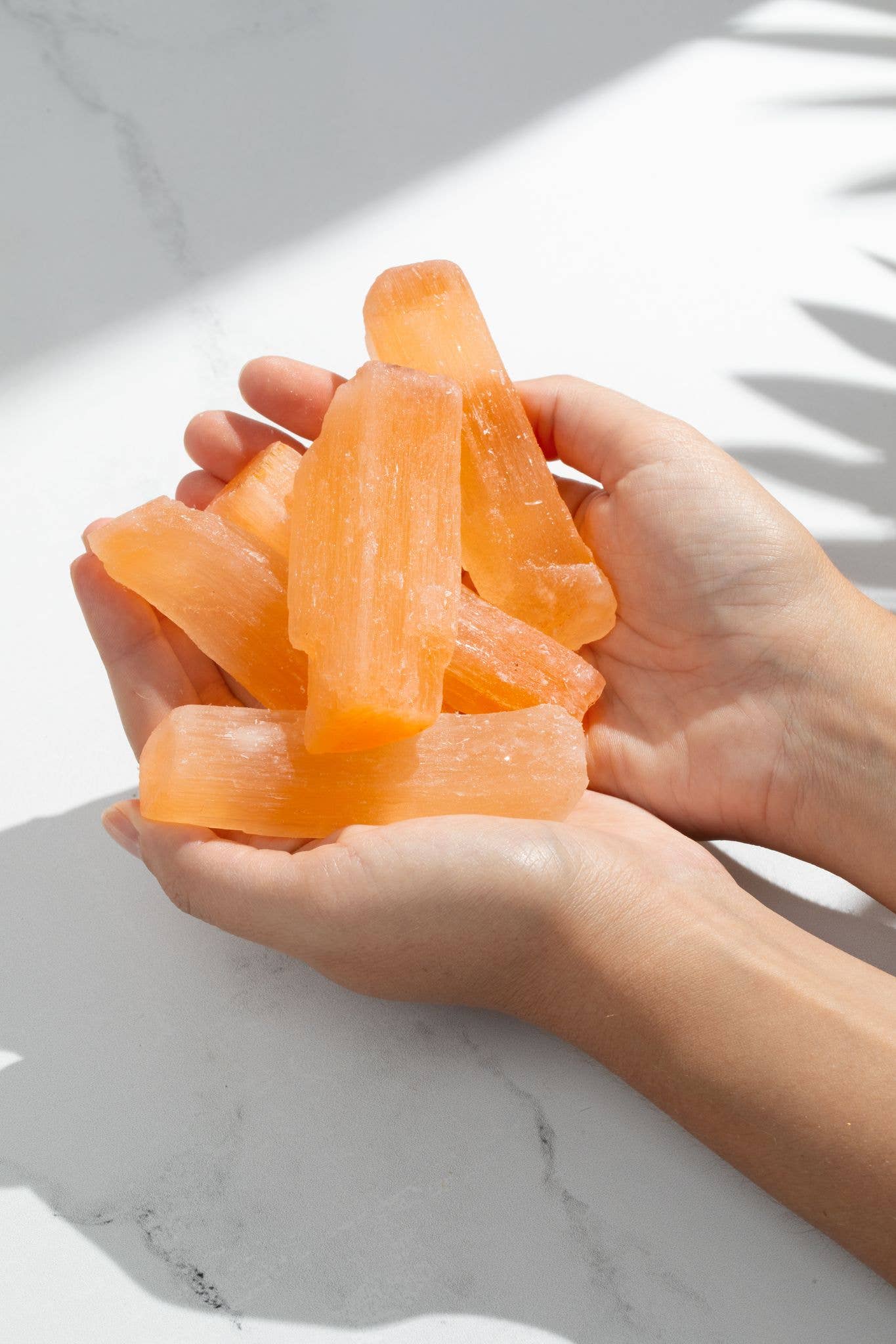 Larks and Leo – Pedra/cristal espiritual por atacado – Bastão Selenite Pêssego