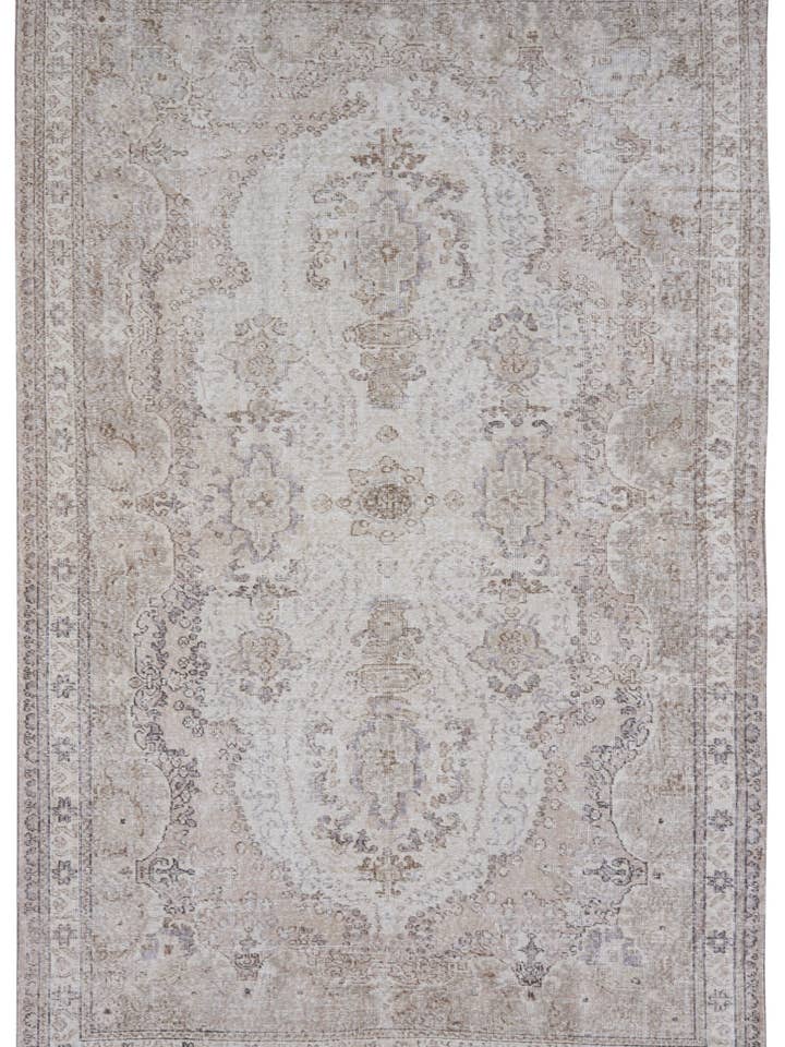 Aaira - 6'6" x 9'10" for wholesale by Biev