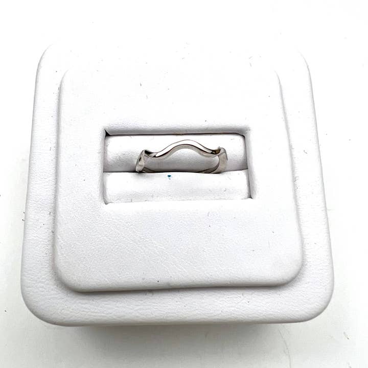 Wavy Toe ring, Sterling Silver for wholesale by Jackie Gallagher Designs - Handmade Coastal Jewelry