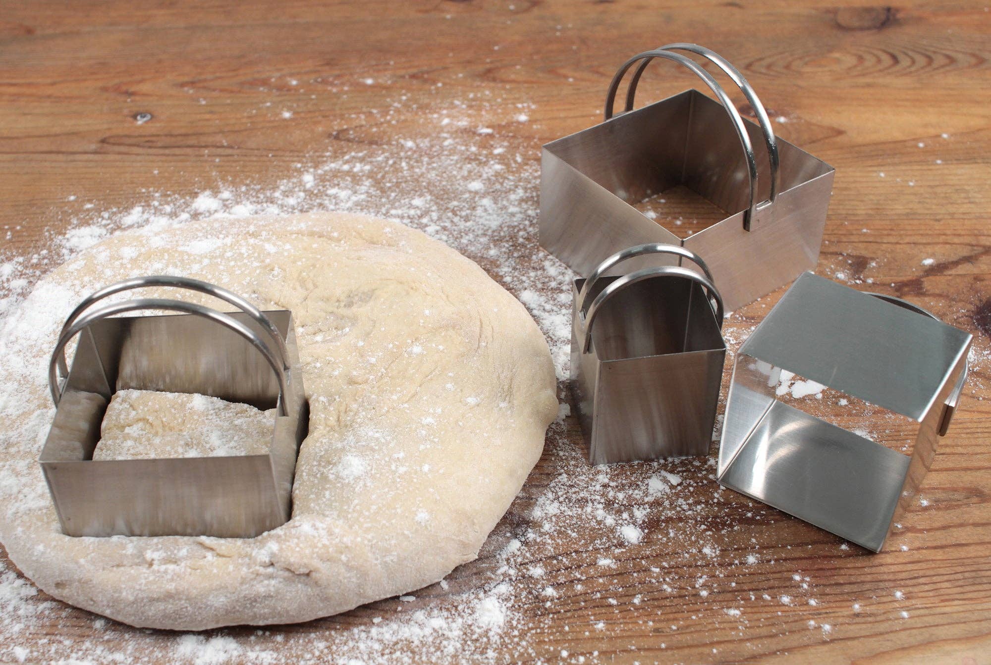 RSVP International - Wholesale Cookie Cutter - Biscuit Cutters - Square Set Of 43