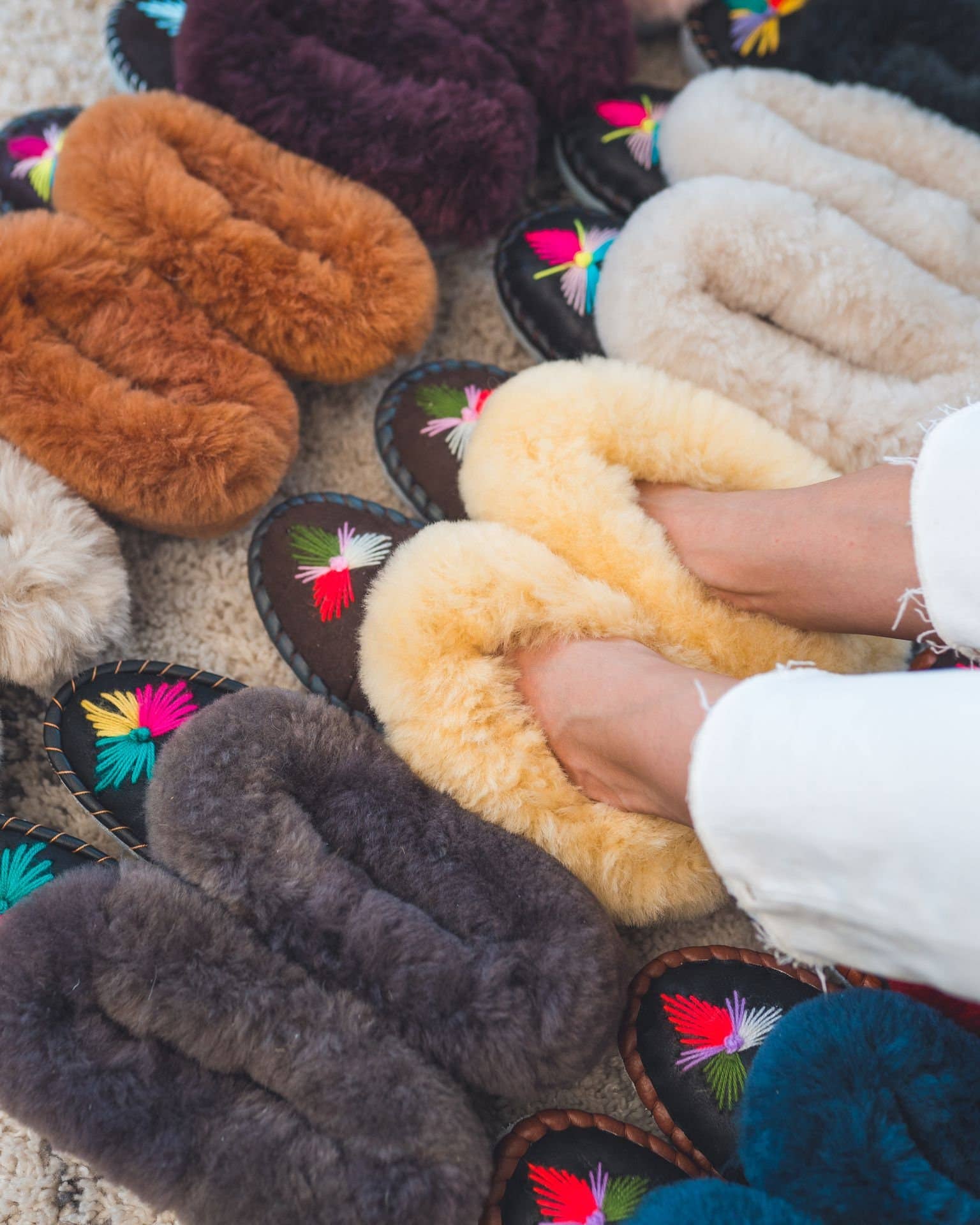 Sheepers SP .Z O.O. - Wholesale Slippers - Women's - Lucky Dip – Full Sheepskin Slippers By Sheepers0