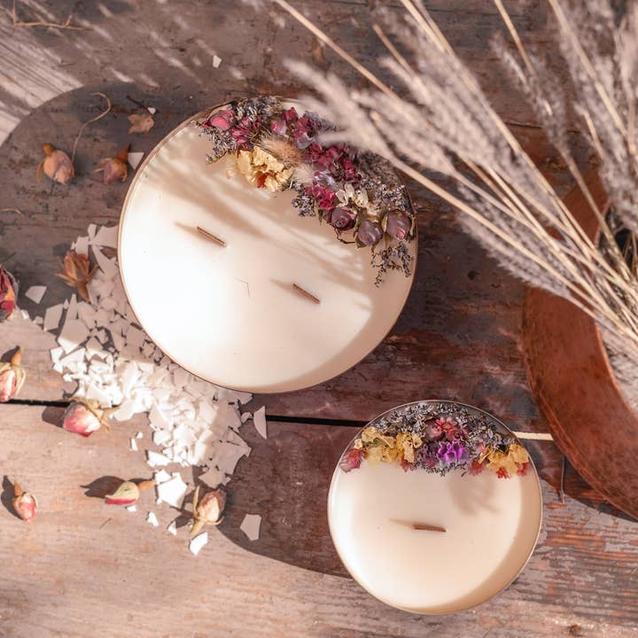 Nema Concept – wholesale Jar/filled candle – Hammered Copper Pot Soy Candle with Dried Flowers1