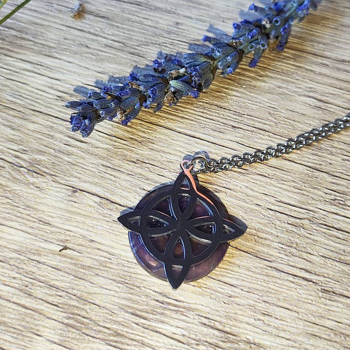 Magic Moon - Wholesale Pendant/Charm Necklace - Witches' Knot Pendant with Amethyst and Steel Chain – Protection and Wisdom
