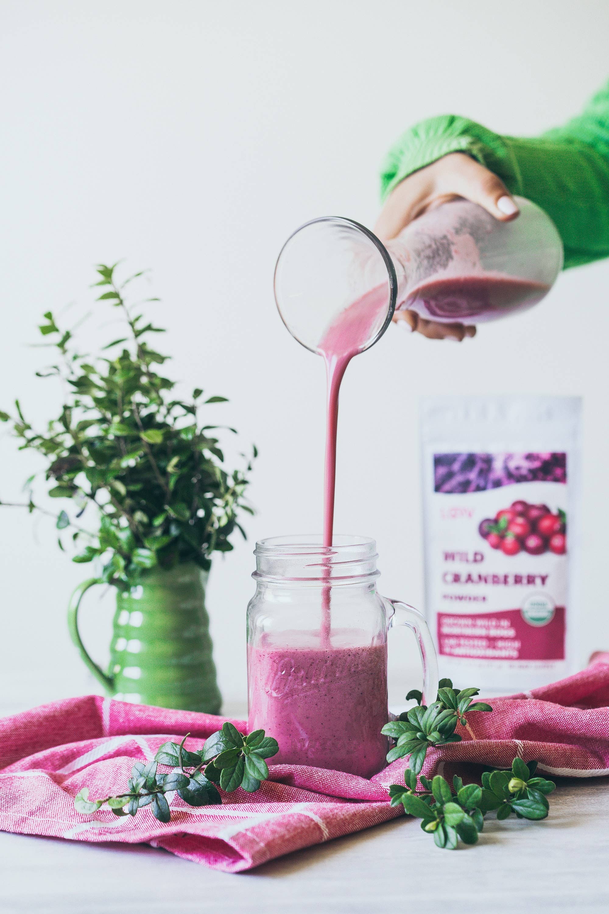 LOOV Organic Superfoods - Wholesale Protein/Superfood Powder - Freeze-Dried Organic Wild Cranberry Powder 3.2 oz5