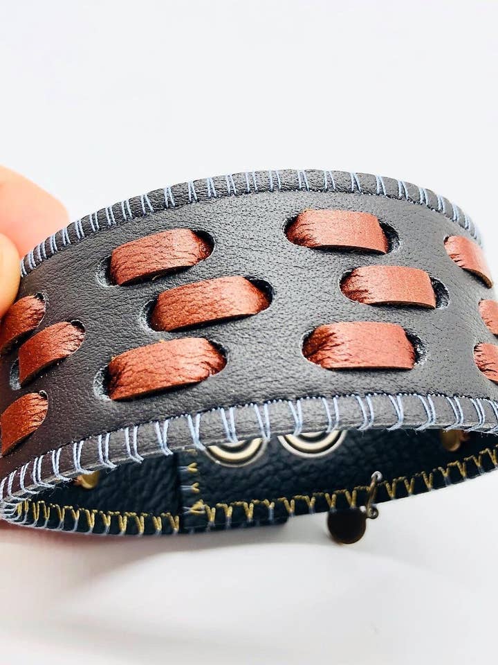 Manchette « Brislet » pour la vente par Rebecca Malcom LeatherWorks