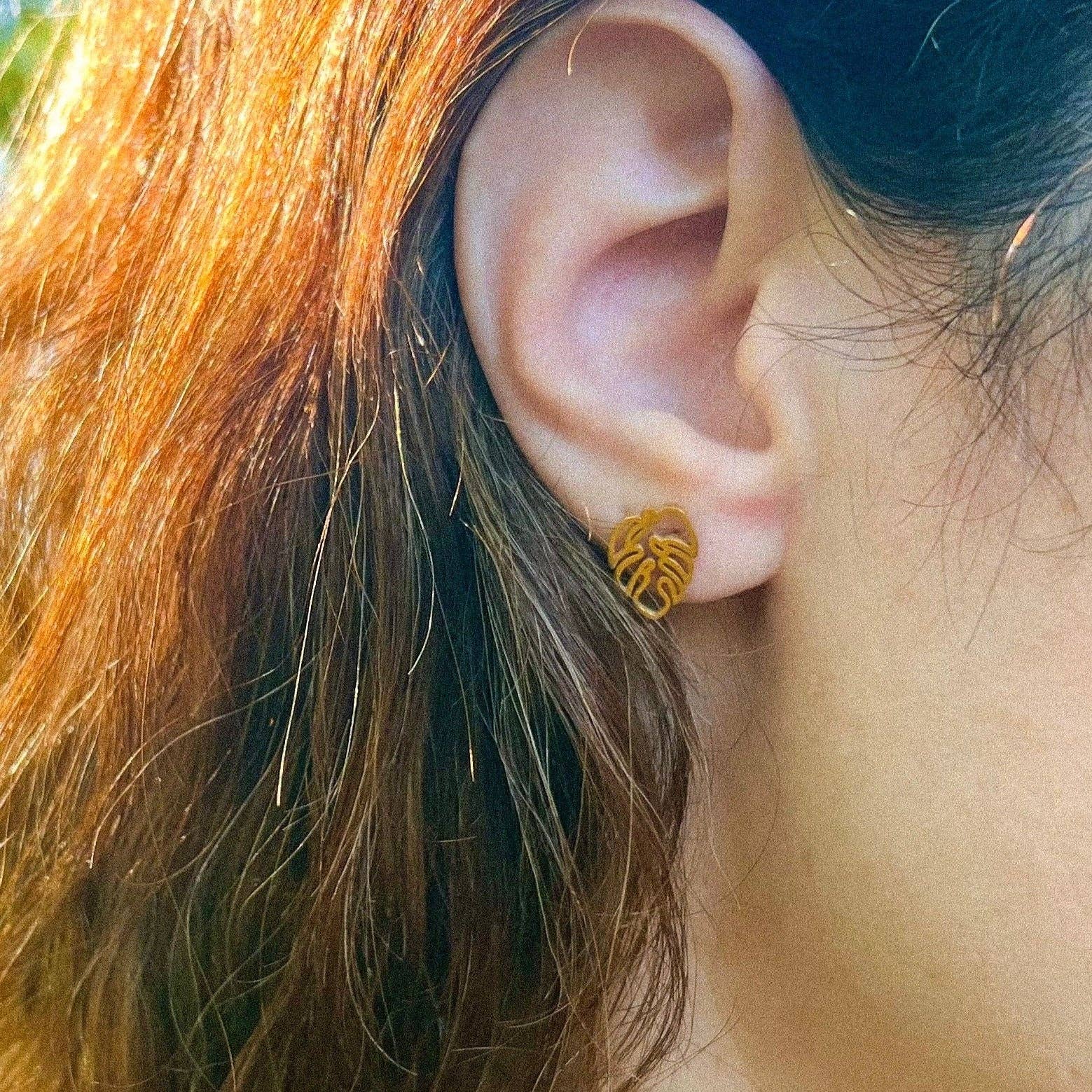 Natalie Clare Collections - Wholesale Stud/Post Earrings - Hollow Leaf Stud3