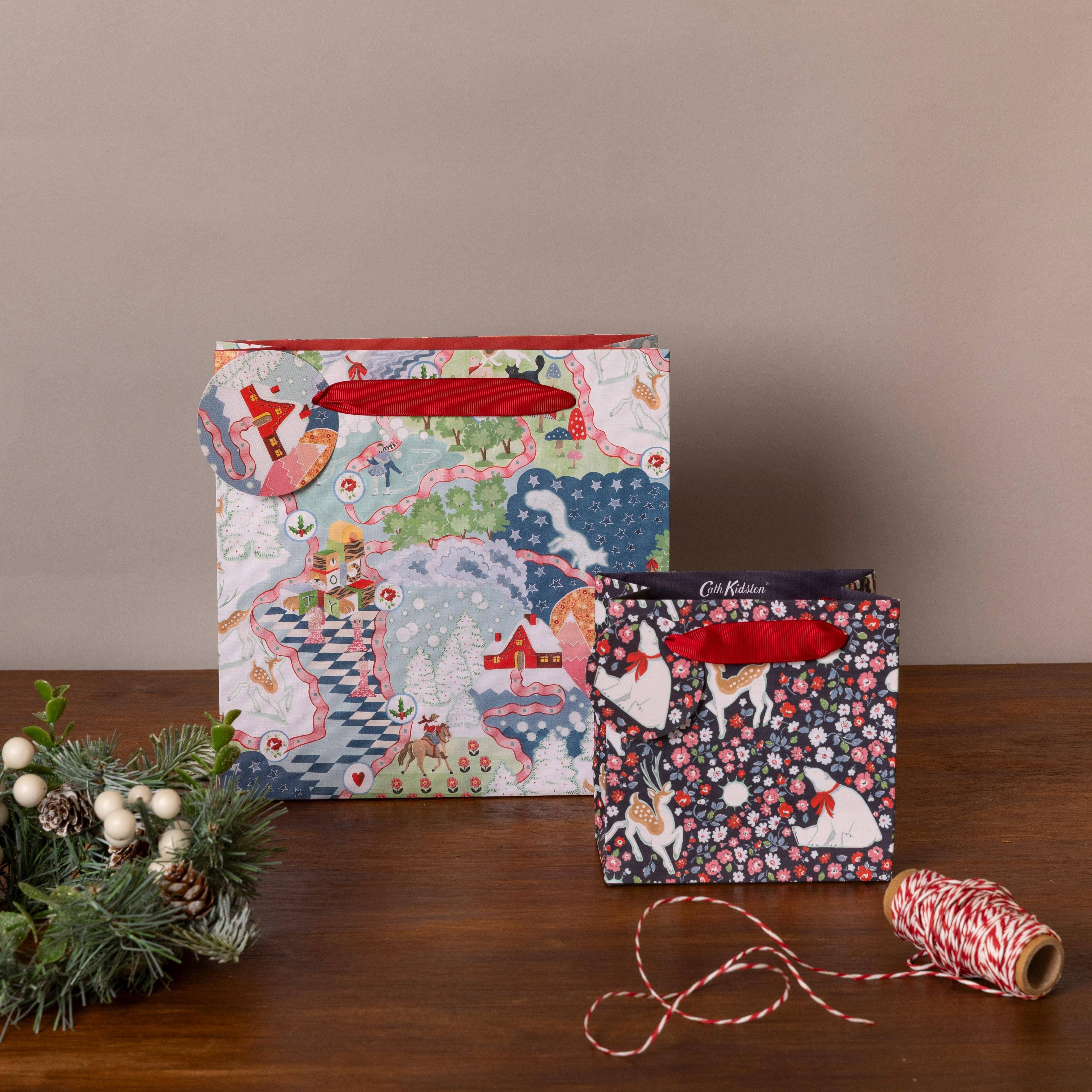 Penny Kennedy Ltd – wholesale Gift bag – Cath Kidston Christmas Gift Bag Reindeer Bear Stars Small