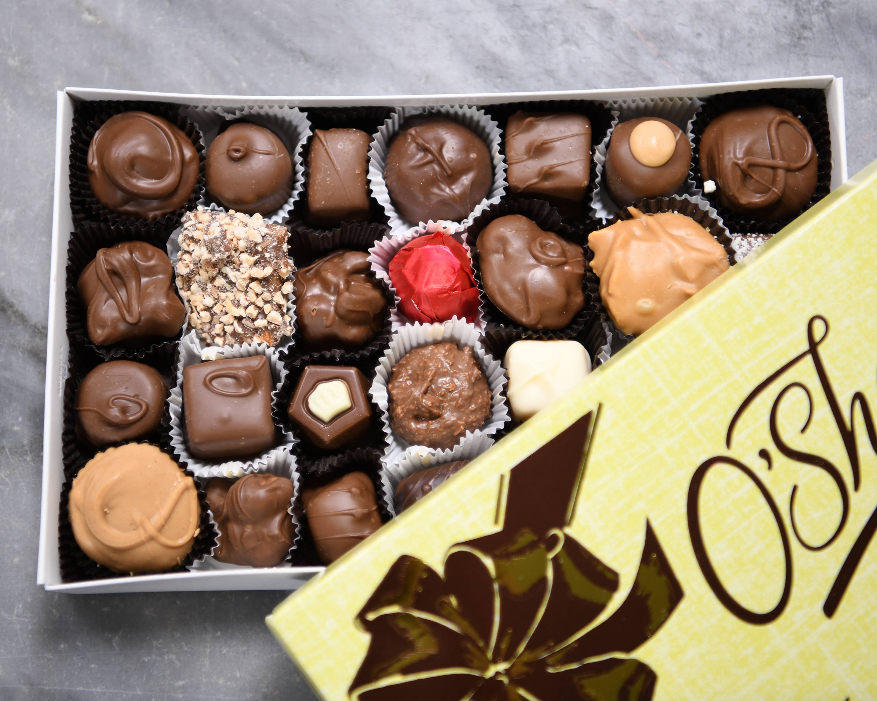 O'Shea's Candies Sweet Shop - Wholesale Chocolate Box - 1LB Deluxe Assortment Chocolate Gift Box