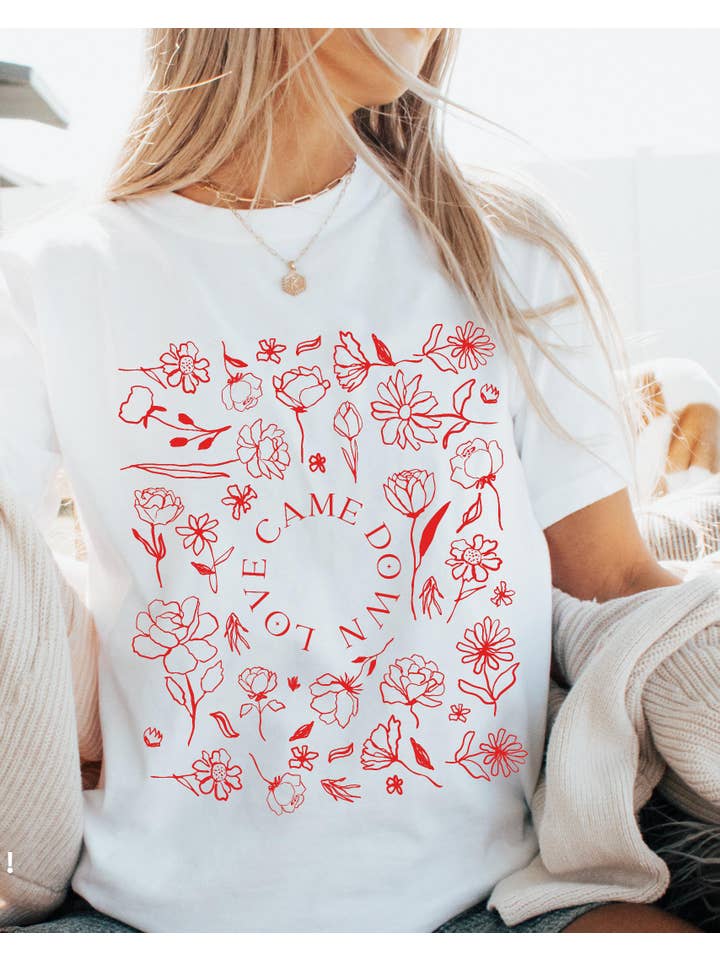 NVC Ecommerce LLC - Vente T-shirt à imprimés – femme - Sweatshirt "Love Came Down", T-shirt de la Saint-Valentin