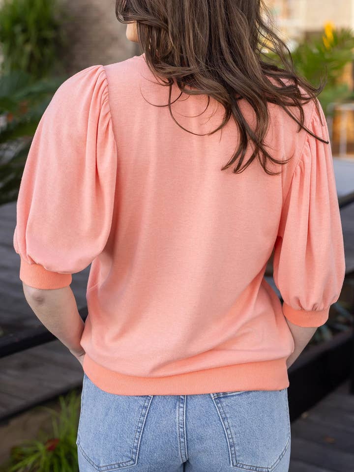 Corail Haut à manches bouffantes bicolores en corail en vente sur Faire5