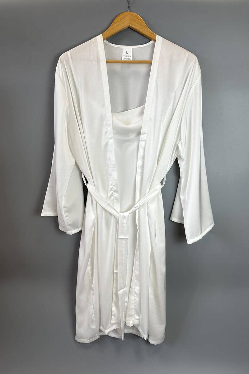 Assortito Set pigiama camicia da notte e accappatoio in seta imitazione in vendita all'ingrosso su Faire1