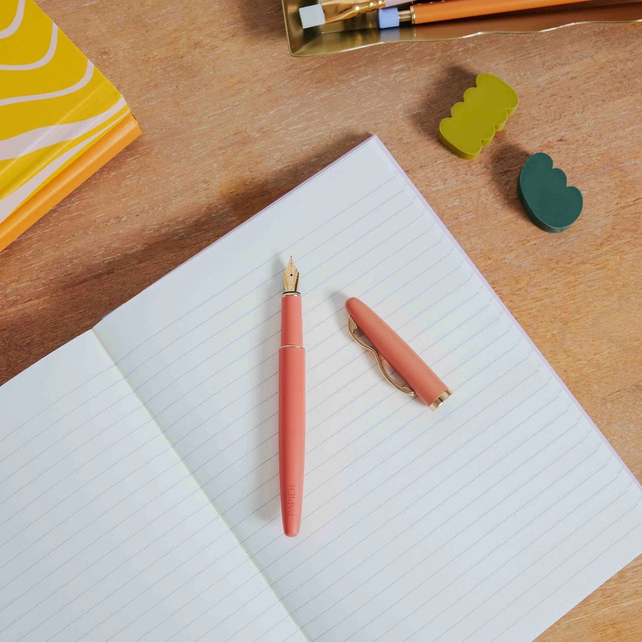 Papier UK – wholesale Pen – Wave Fountain Pen4