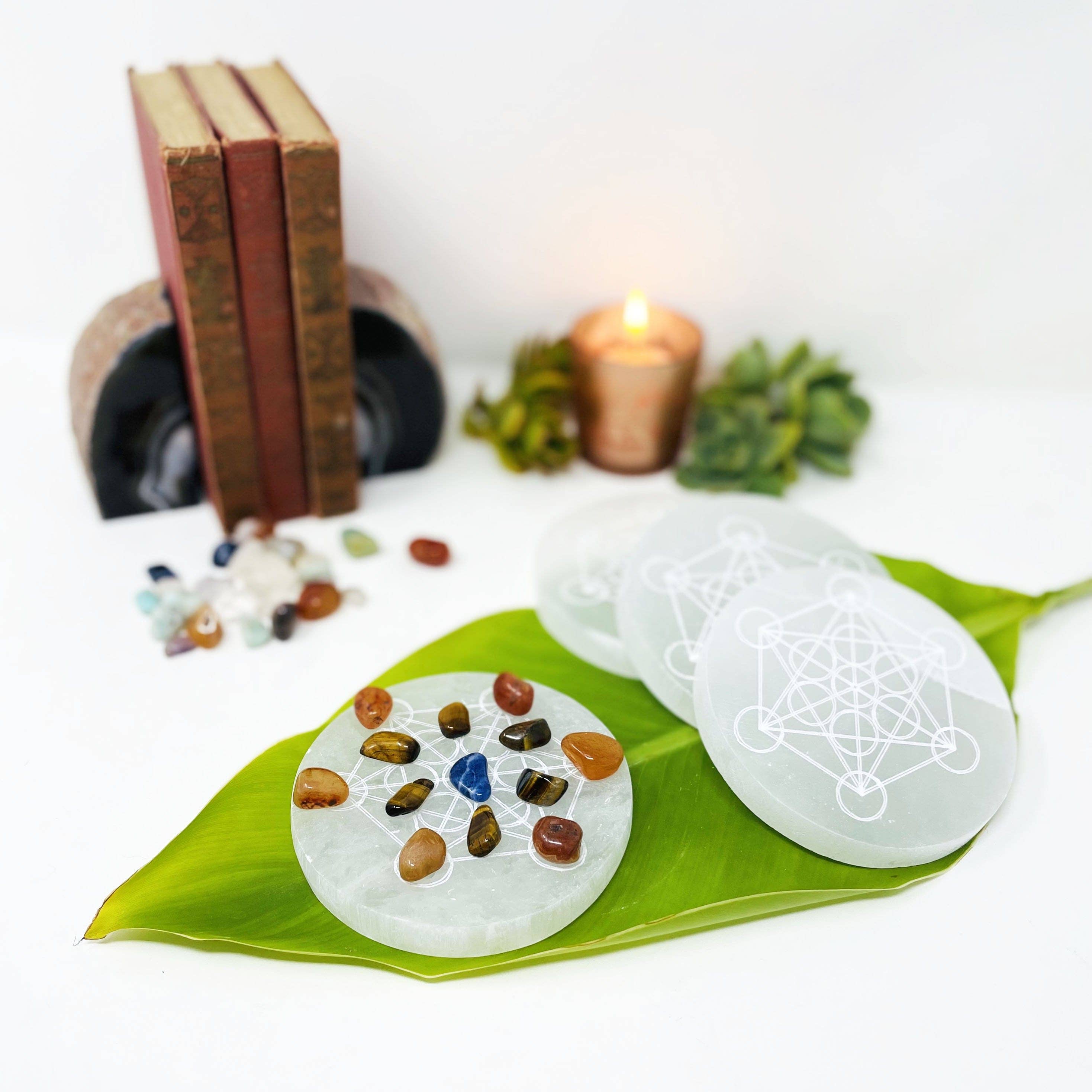 Rock Paradise - Wholesale Crystal Charging Plate - Crystal Selenite Round Engraved Metatron Charging Plate 10cm3