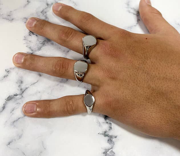 Charmin's Ringen - Vente Chevalières - Bague chevalière ovale large pour homme Charmin's Ringen en acier R9702