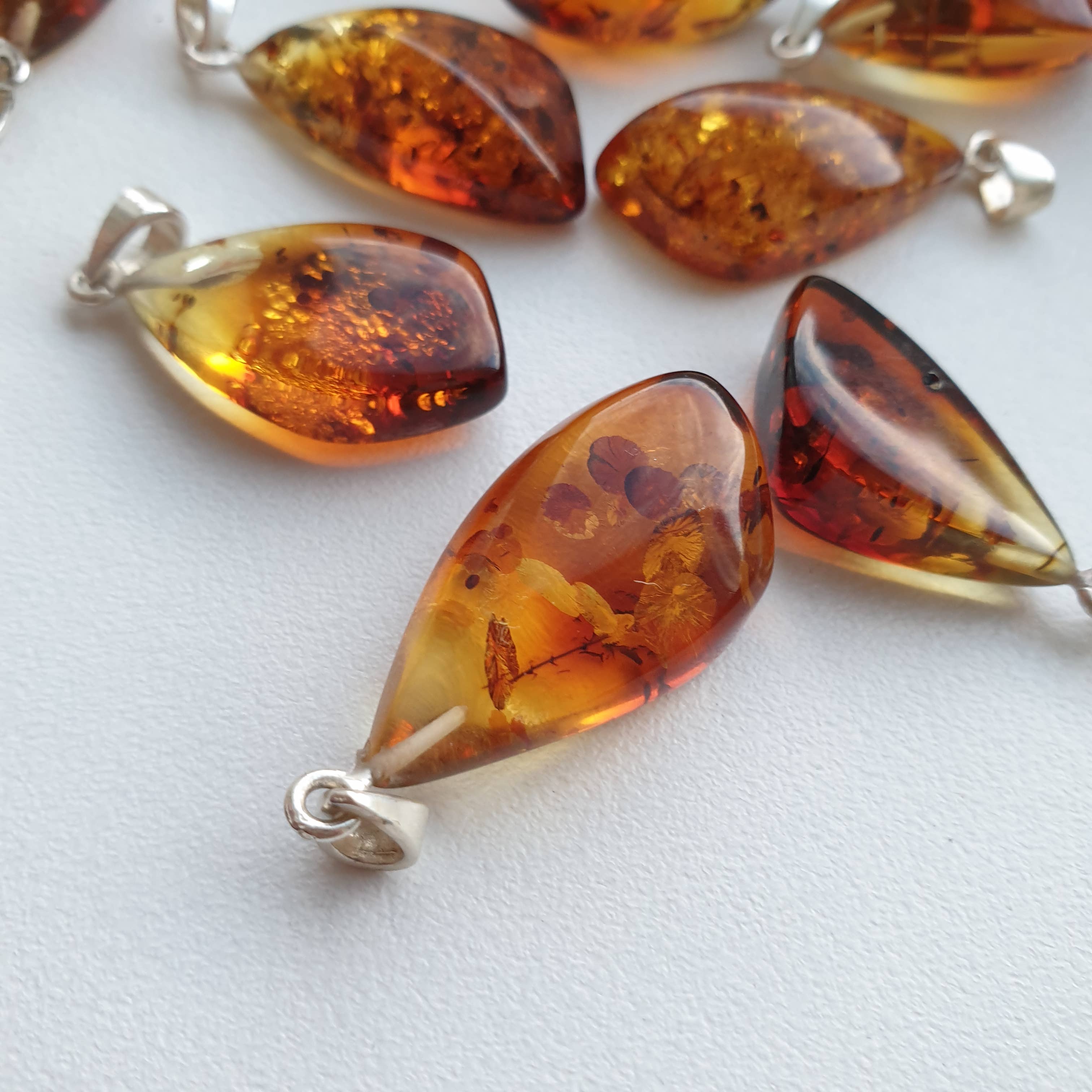 AmberLithuania - Wholesale Individual Charm/Pendant - Amber pendants. Real Baltic Amber necklace 1 psc1
