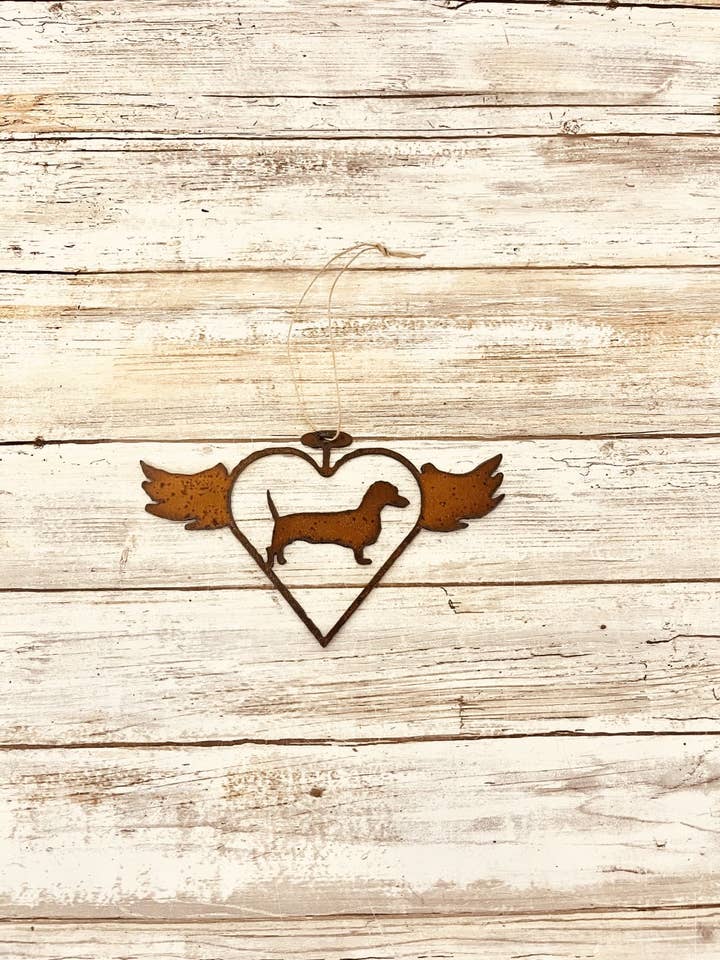 Memoriale per animali domestici con cuore volante e bassotto per la vendita all'ingrosso da parte di Universal Ironworks USA