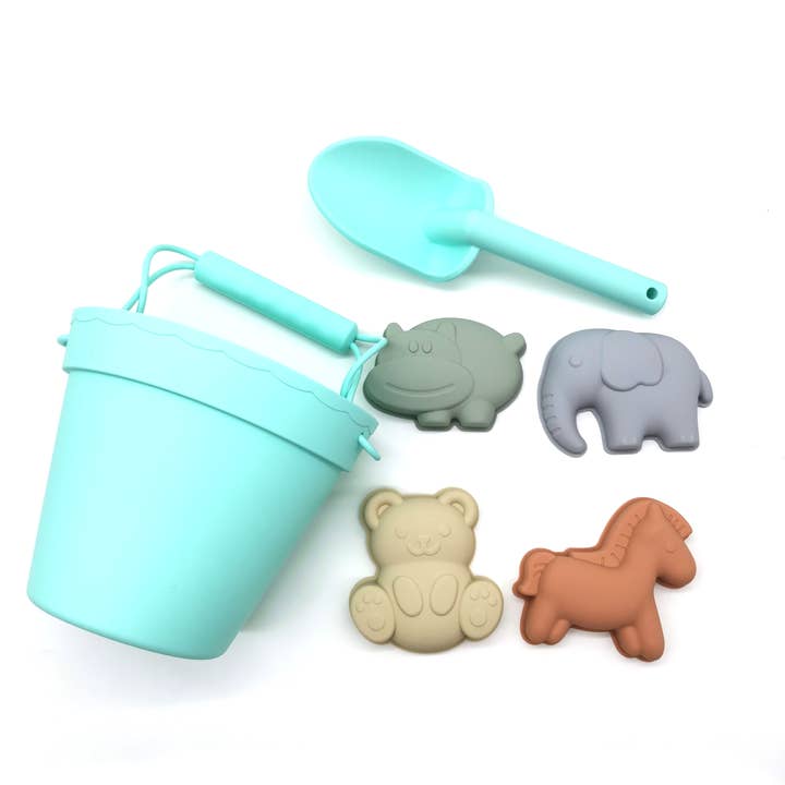 PETIKIDS - Wholesale Beach/Pool Toy - Kids & Baby - Silicone beach toys (bucket, shovel, and 4 accessories)6