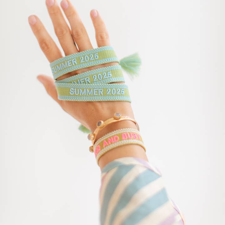 The Kenzie Collective - Venta al por mayor Pulseras tejidas/trenzadas - Pulsera de borlas bordadas verano 2025