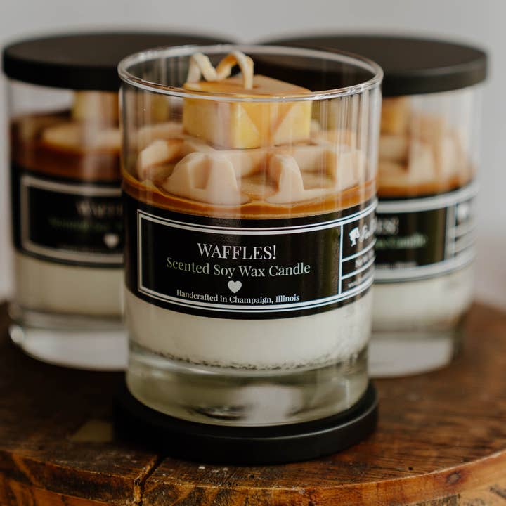 Waffel-inspirierte Kerze – 10oz Sojawachs Dessertkerze für den Großhandel von Fire Doll Studio