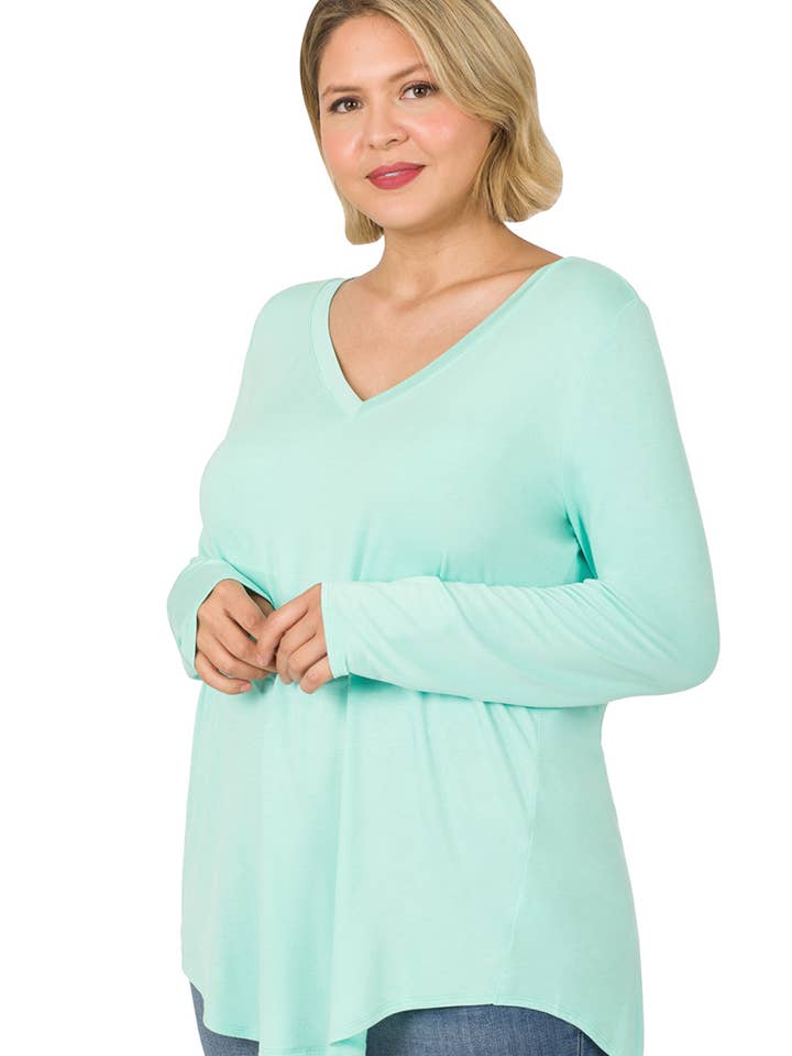 ...SI-15547 PLUS SIZE LUXE RAYON LONG SLEEVE V-NECK HI-LOW HEM TOP for wholesale by 42POPS