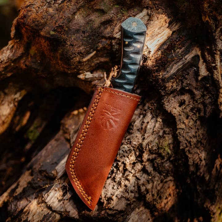 Titan International – wholesale Fickkniv/Hållare – Damaskus Stål Titan Signatur Tanto Blade