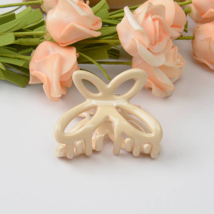 TheDivaSoap - Wholesale Hair Clip - Women's - Hollow butterfly hair claw clip